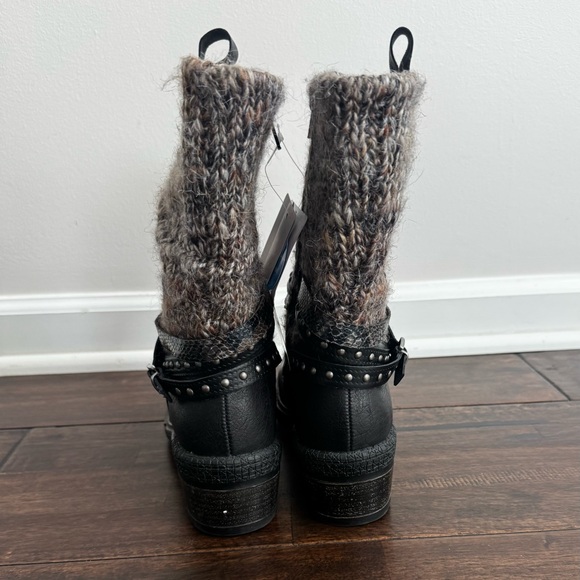 Muk Luks Brown and Tan Knit Top Boots - Picture 9 of 10